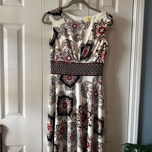 Chic Floral Maxi Dress in Black, Red, and Cream